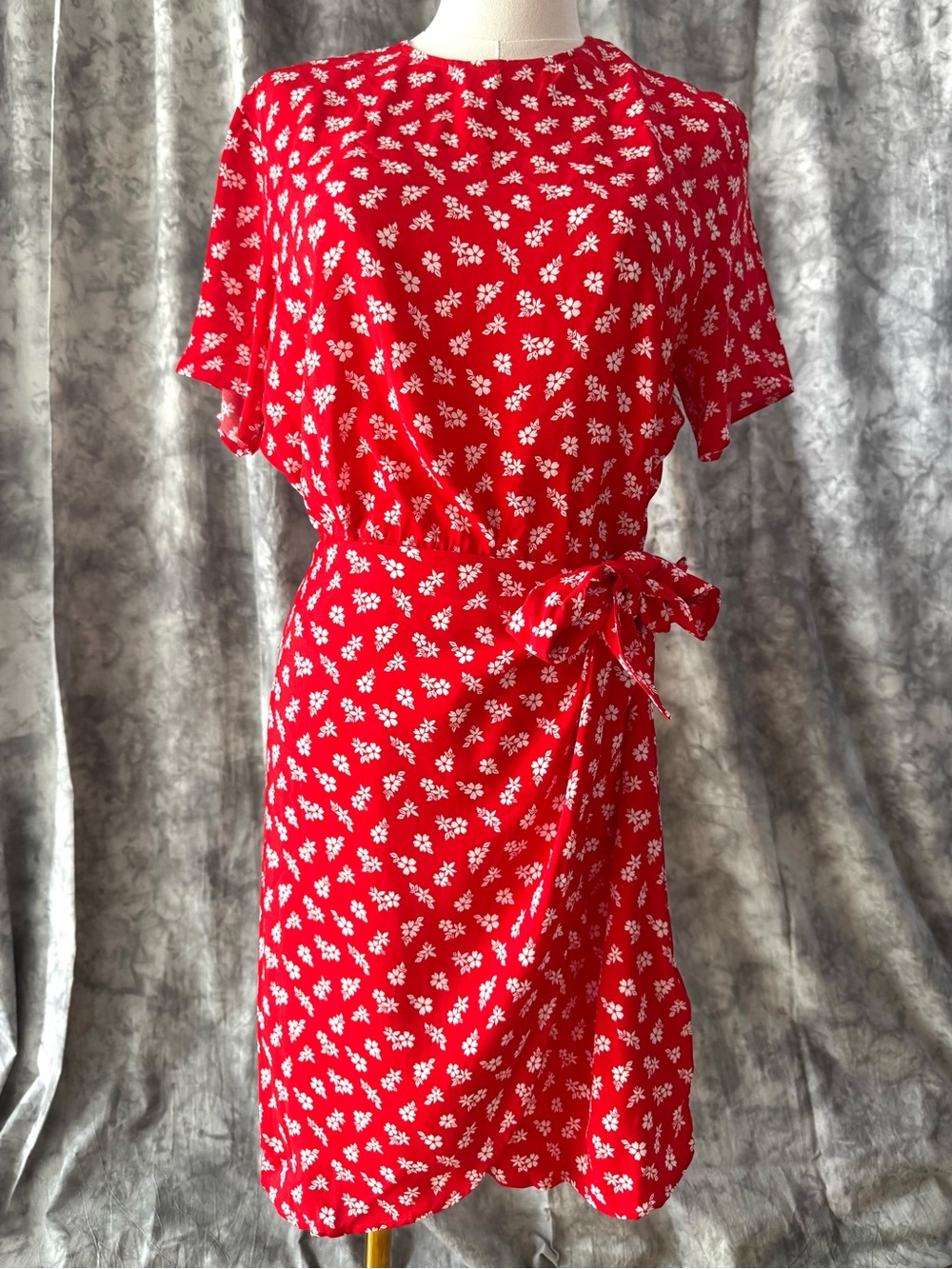 & Other Stories Red Floral Wrap Dress Tie Waist Short Sleeve Size 6